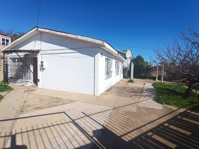 Casa para Remodelar con Gran Terreno – Oportunidad!