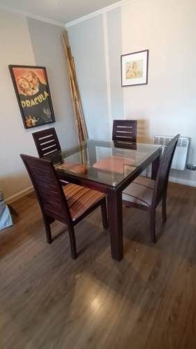 Se remata mesa de comedor 4 sillas