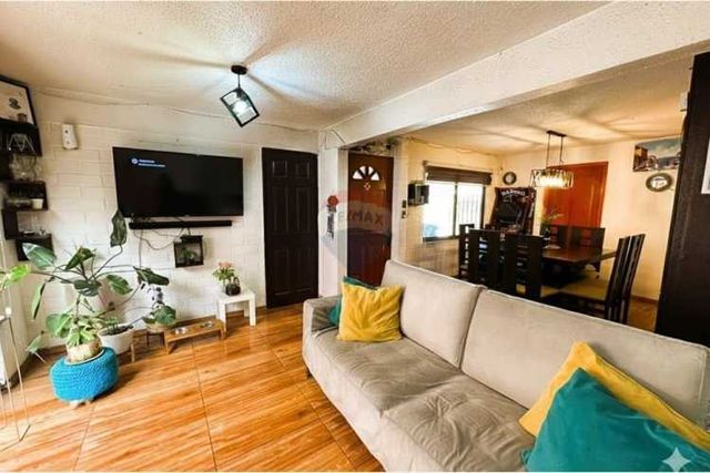 Casa 5 hab amplia y segura en pasaje cerrado