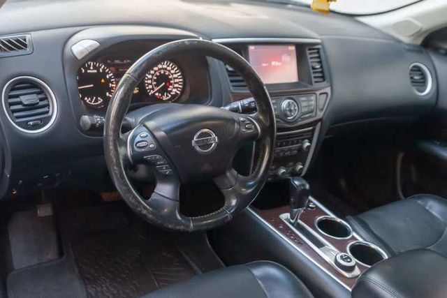 Nissan Pathfinder Exclusive