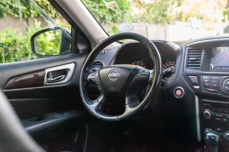 Nissan Pathfinder Exclusive