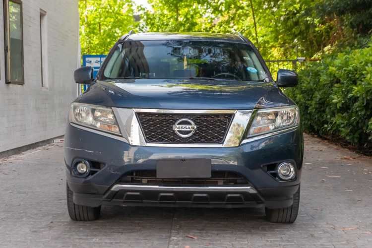 Nissan Pathfinder Exclusive
