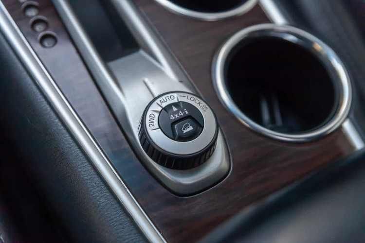 Nissan Pathfinder Exclusive