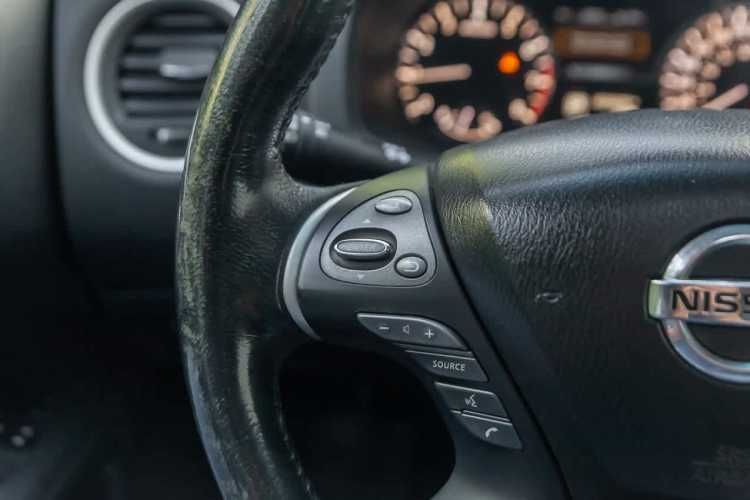 Nissan Pathfinder Exclusive