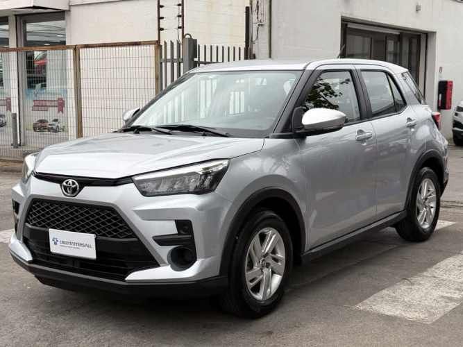 TOYOTA RAIZE 2025