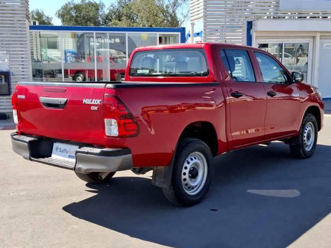 TOYOTA HILUX 2023