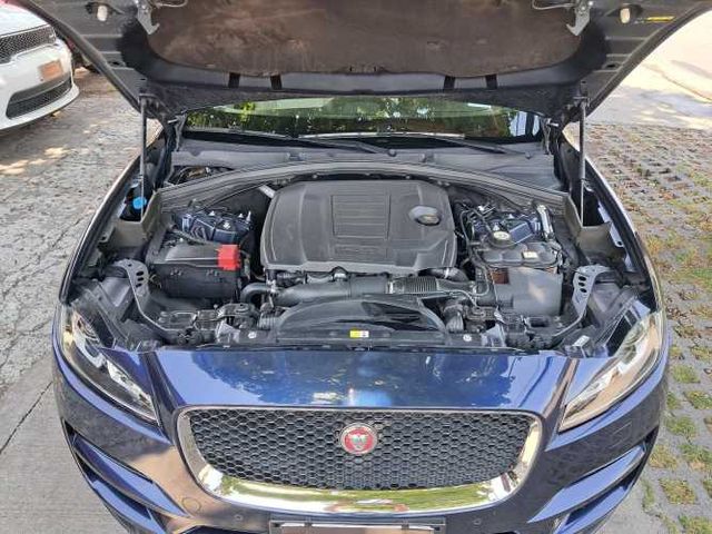 JAGUAR F-PACE 2.5T AWD 2.O AUT 2018 MANTENCIONES EN MARCA