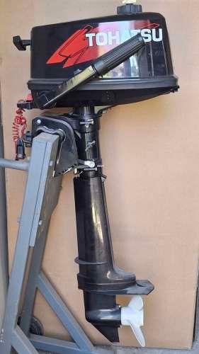 Velero Com-Pac Sunday Cat, 5.28m, año 2008, con carro y motor