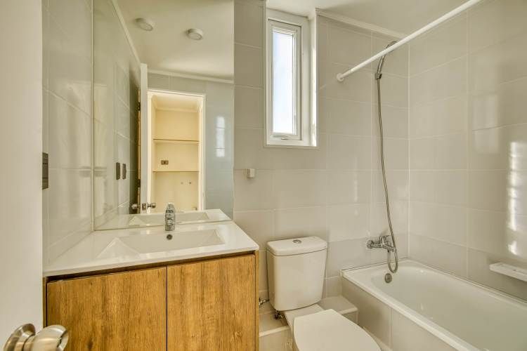 Lia Aguirre [2731-1]