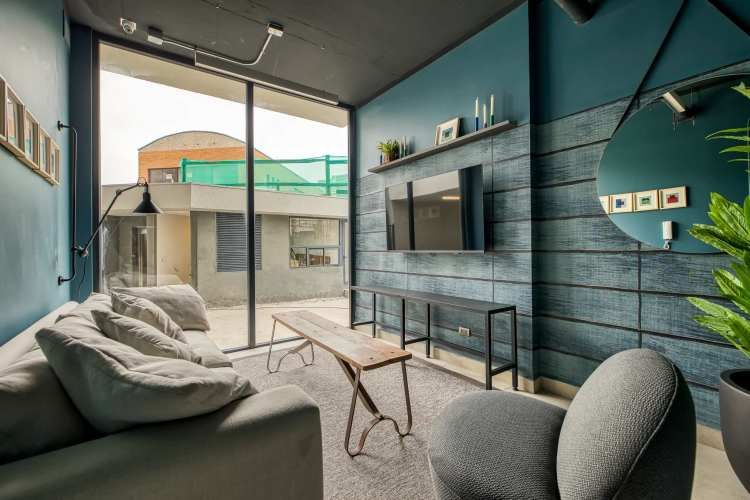 Lia Aguirre [2731-1]