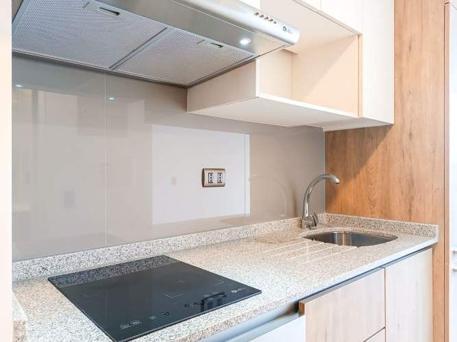 Lia Aguirre [2731-1]