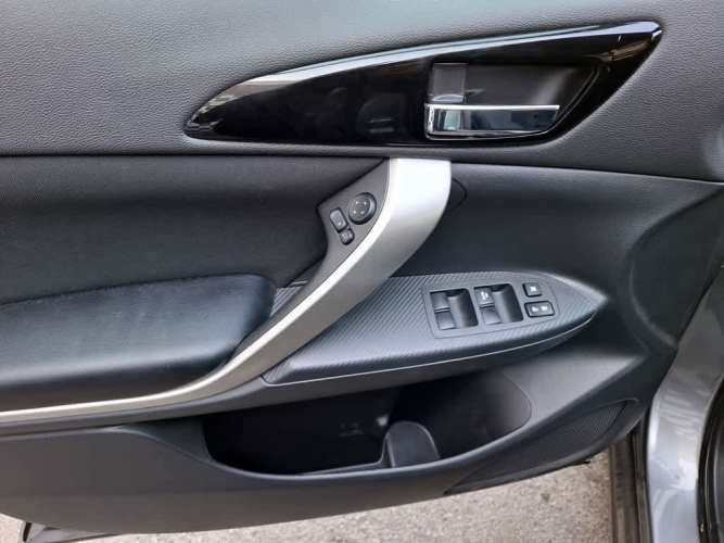 MITSUBISHI ECLIPSE CROSS 2025