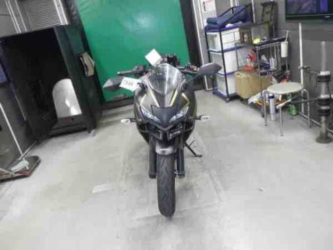 SUZUKI  GIXXER