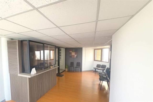 OFICINA Edificio Dinamarca