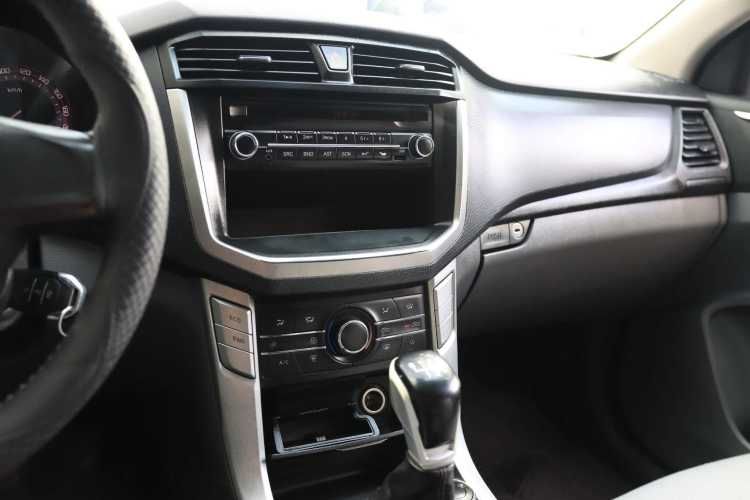 MAXUS T60 2023 4X4 FULL DIESEL MT UNICO DUEÑO DCAB AC