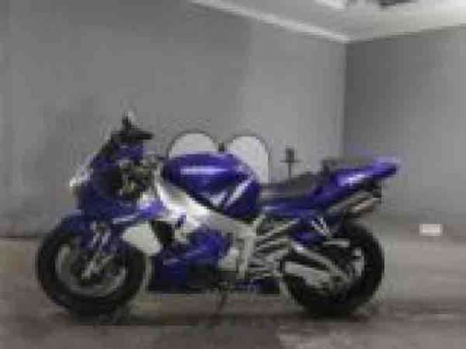 Yamaha R1