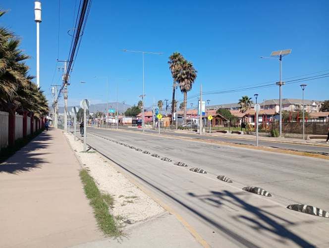 VENTA DEPARTAMENTO 3D 1B 1E SECTOR CUATRO ESQUINAS AV DEL MAR  LA SERENA