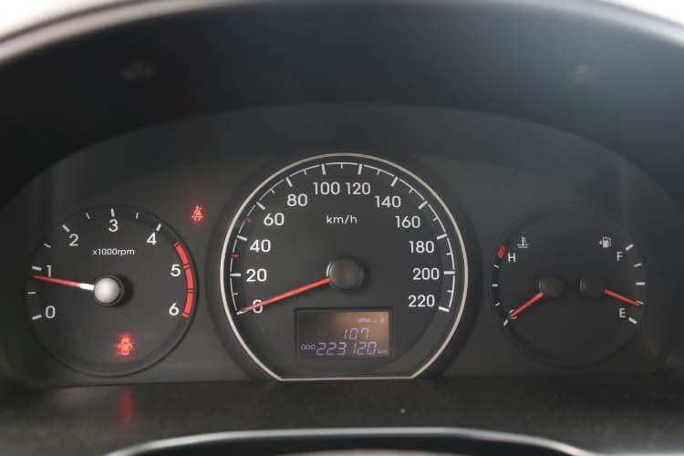 MINI BUS HYUNDAI NEW H1 2021 FULL DOBLE AC 11 + 1 AL DIA DECRETO 80