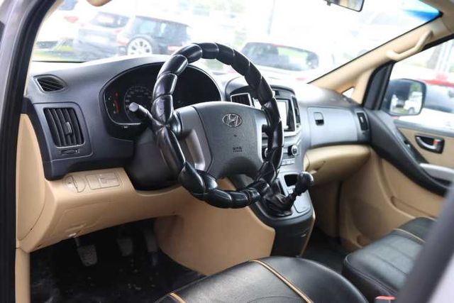 MINI BUS HYUNDAI NEW H1 2021 FULL DOBLE AC 11 + 1 AL DIA DECRETO 80