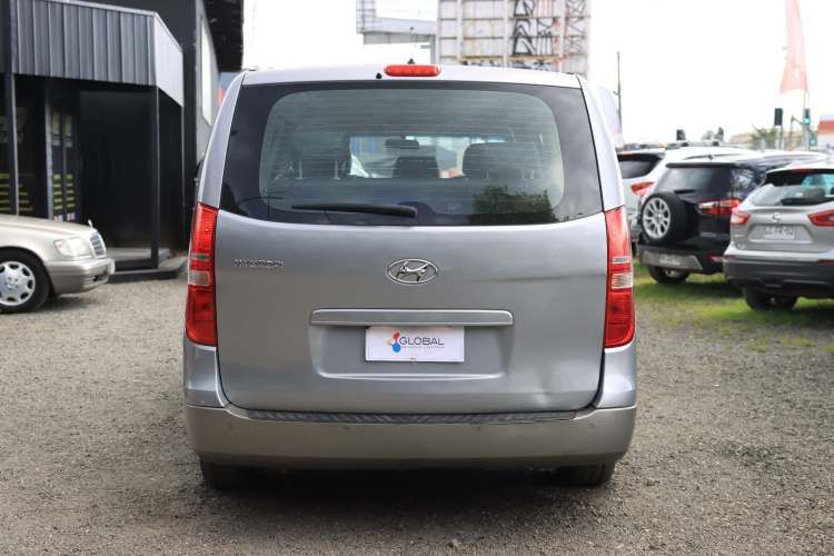 MINI BUS HYUNDAI NEW H1 2021 FULL DOBLE AC 11 + 1 AL DIA DECRETO 80