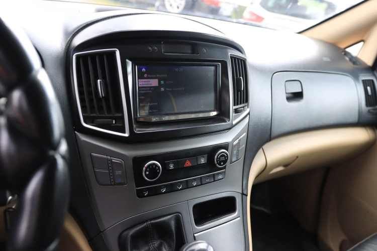 MINI BUS HYUNDAI NEW H1 2021 FULL DOBLE AC 11 + 1 AL DIA DECRETO 80