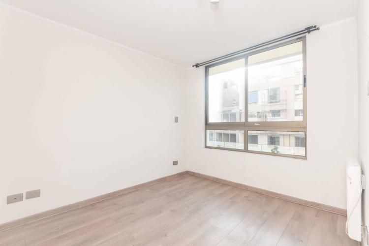 Cuarta Avenida 1350 [487-4]