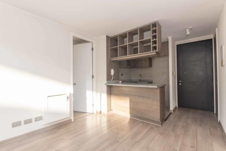 Cuarta Avenida 1350 [487-4]