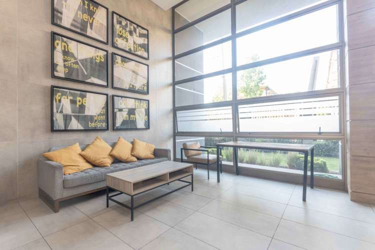 Cuarta Avenida 1350 [487-4]