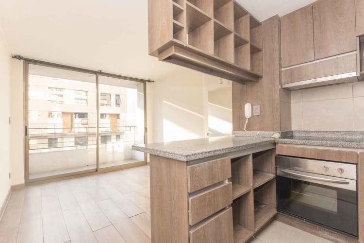 Cuarta Avenida 1350 [487-4]