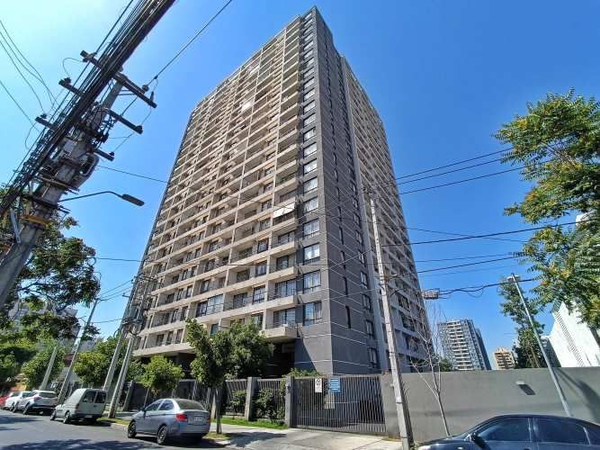 Cuarta Avenida 1350 [487-4]