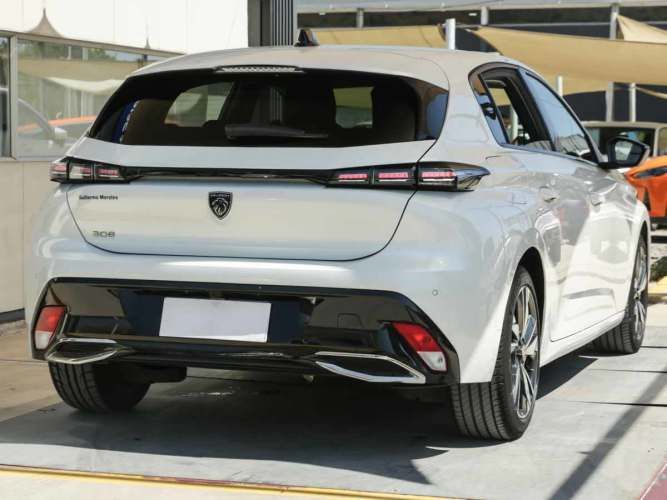 Peugeot  Allure Puretech 130 Mt