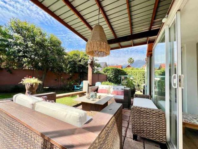 Casa en condominio de 310 M2 con piscina (129253)