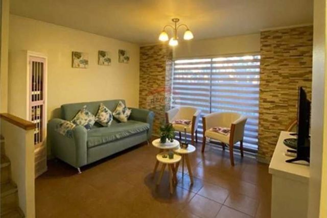 Casa en condominio con terraza y piscina