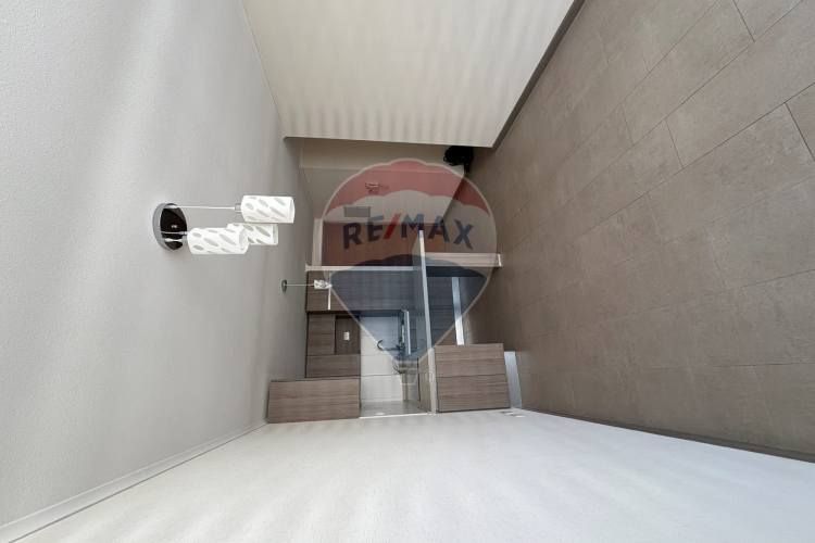 Vista panorámica y laguna navegable - 2d/1b/1e