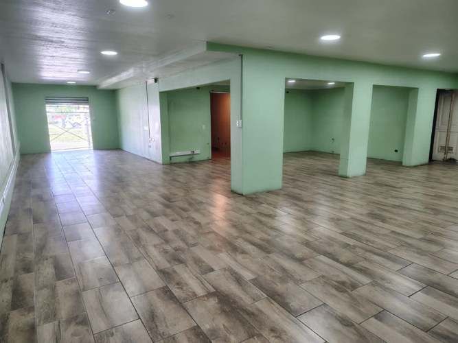LOCAL COMERCIAL LAs Encinas