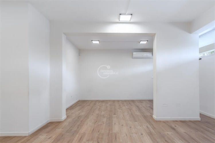 LOCAL COMERCIAL Av Vitacura