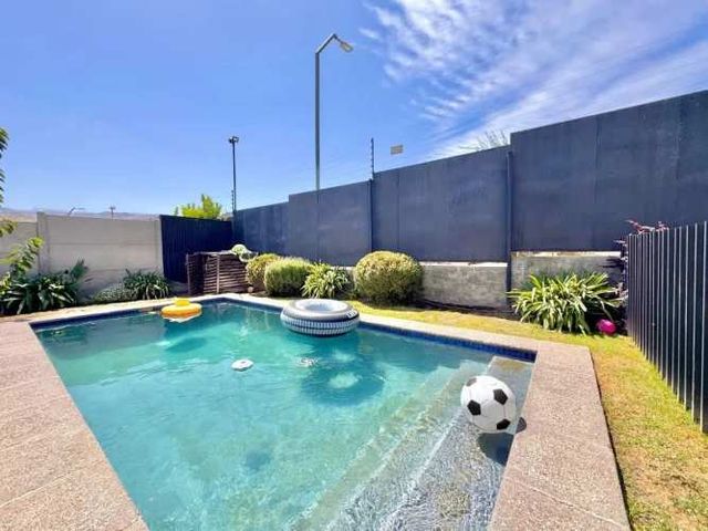 VENTA DE CASA EN CONDOMINIO CHAMISERO