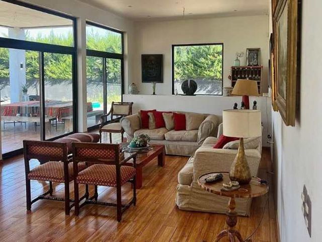 EXCELENTE CASA EN CONDOMINIO SEGURO GUARDIAS 24/7 REGION METROPOLITANA