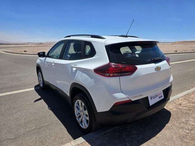 CHEVROLET TRACKER 2024