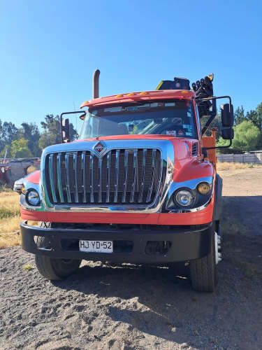 CAMION PLUMA MARCA INTERNATIONAL 7600 AÑO 2016