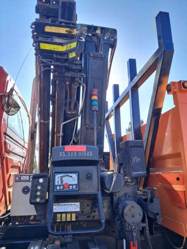 CAMION PLUMA MARCA INTERNATIONAL 7600 AÑO 2016