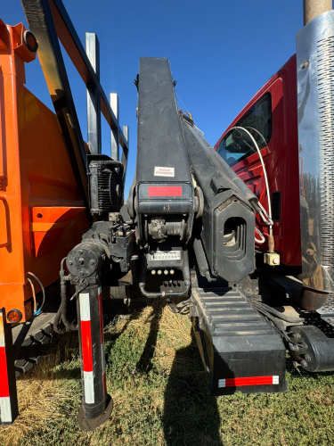 CAMION PLUMA MARCA INTERNATIONAL 7600 AÑO 2016