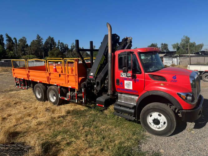 CAMION PLUMA MARCA INTERNATIONAL 7600 AÑO 2016