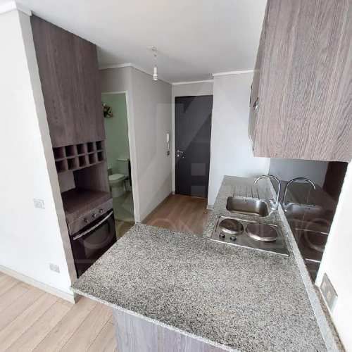 Estudio con terraza en arriendo frente al metro Carlos Valdovinos (L5)