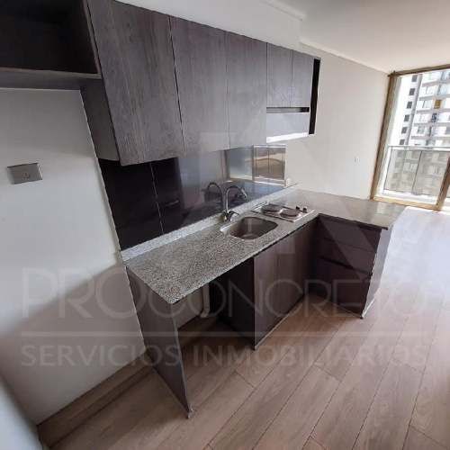 Estudio con terraza en arriendo frente al metro Carlos Valdovinos (L5)