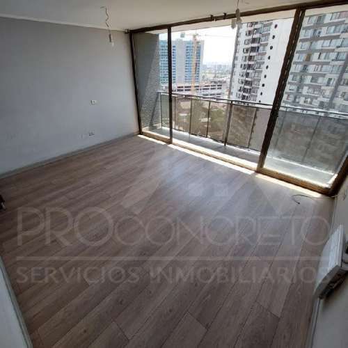 Estudio con terraza en arriendo frente al metro Carlos Valdovinos (L5)