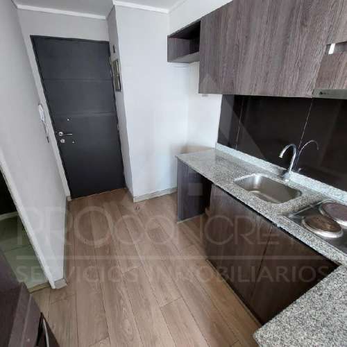 Estudio con terraza en arriendo frente al metro Carlos Valdovinos (L5)