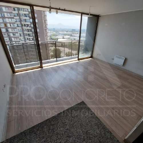 Estudio con terraza en arriendo frente al metro Carlos Valdovinos (L5)