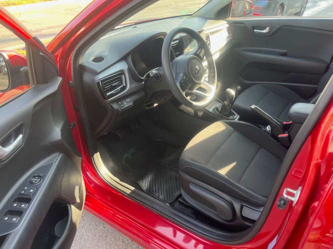 KIA RIO 5 EX 1.4 MT FULL SIN AIRE 53.000 KM.