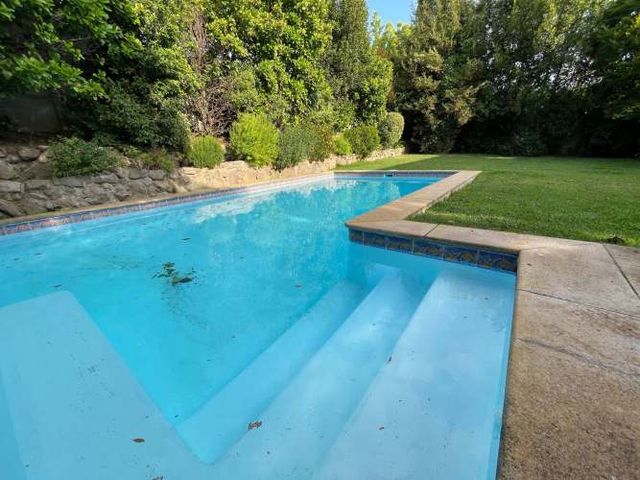 Venta casa 5D 4B Colegio Alemán Chicureo (129100)